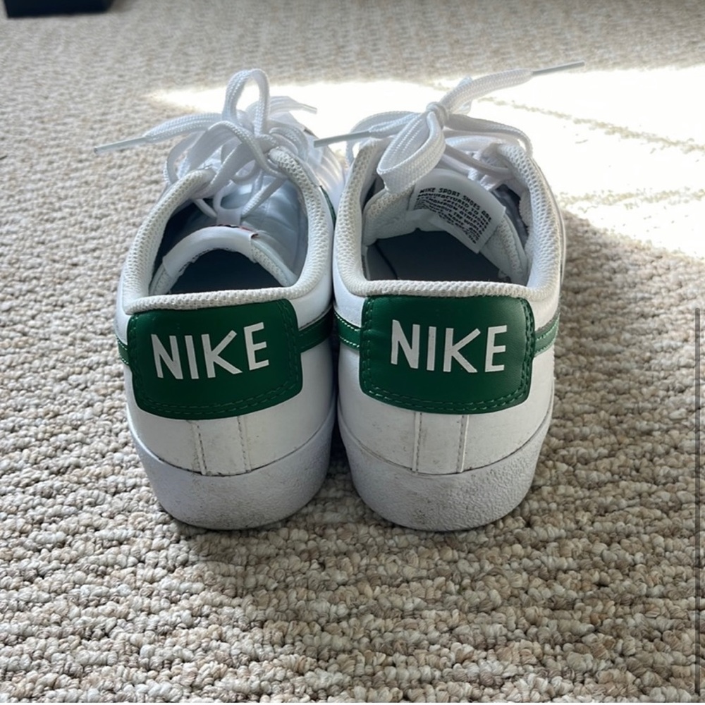 Nike White and Green Women's Sneakers - Picture 4 of 5